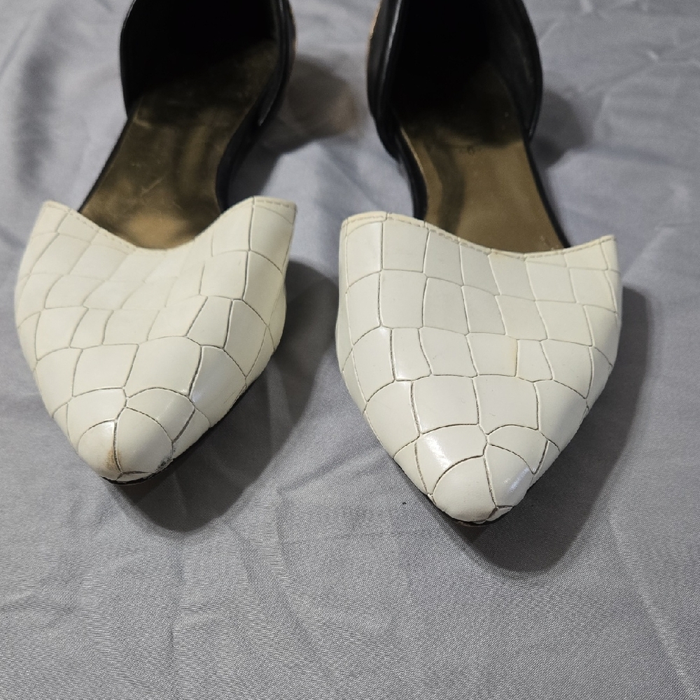 Ted Baker London Sz 6 Womens Cadeen White, Black & Gold D'orsay Flats